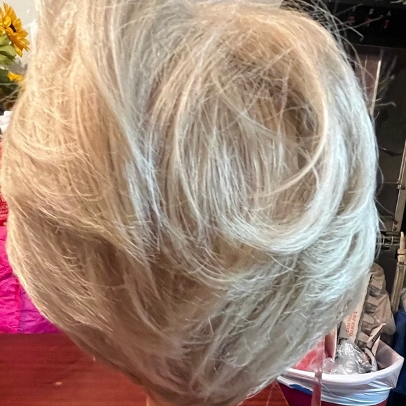 Fashion Wig Blonde Short Puxie NWT GAB2306 - Picture 4 of 6